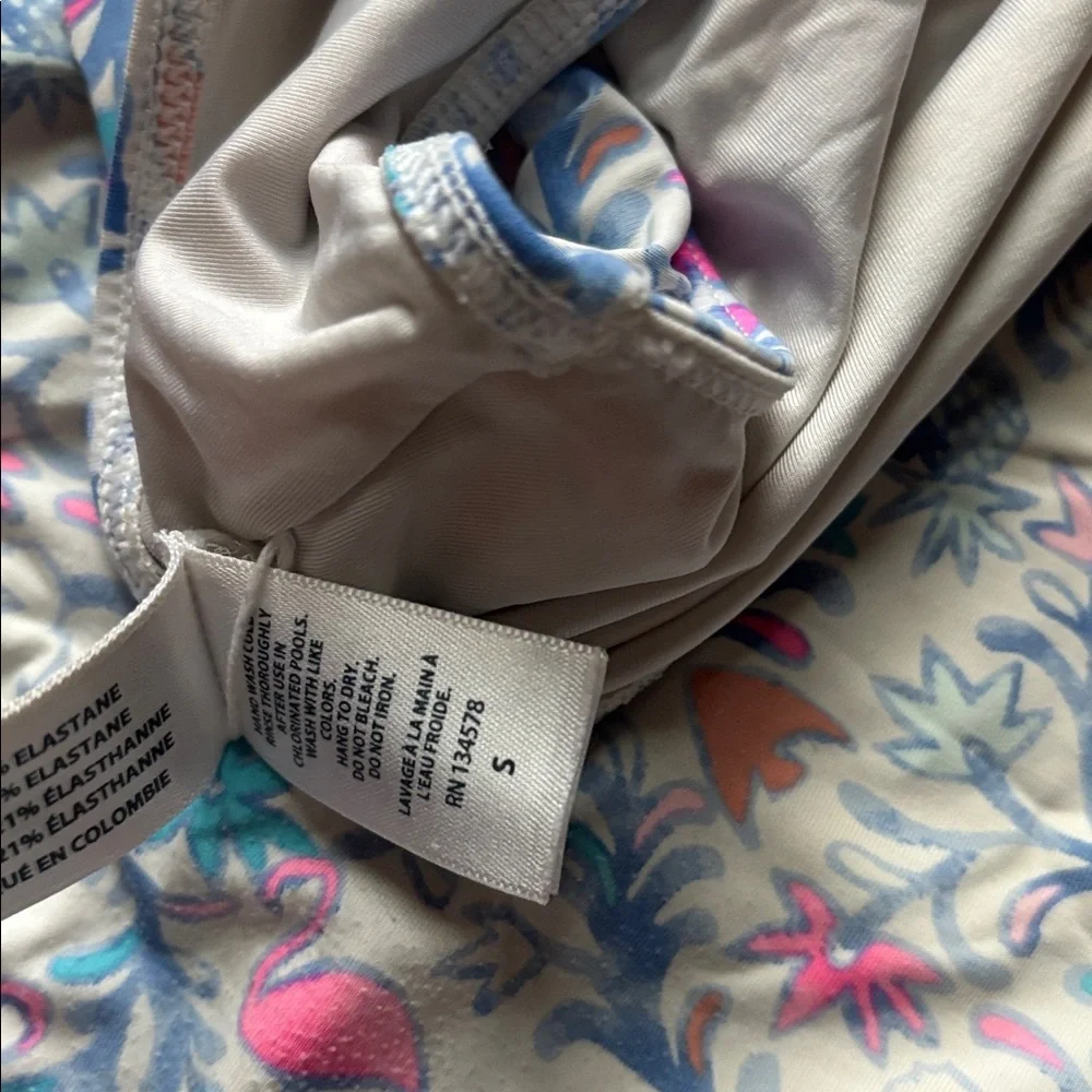 Vineyard Vines swimsuits size small 7/8